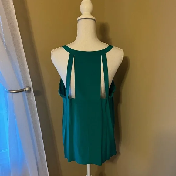 BCBG Max Azria Cut- out Top - Picture 3 of 5